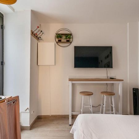 Studio In The Marais District - Paris - Welkeys Apartment Exterior foto