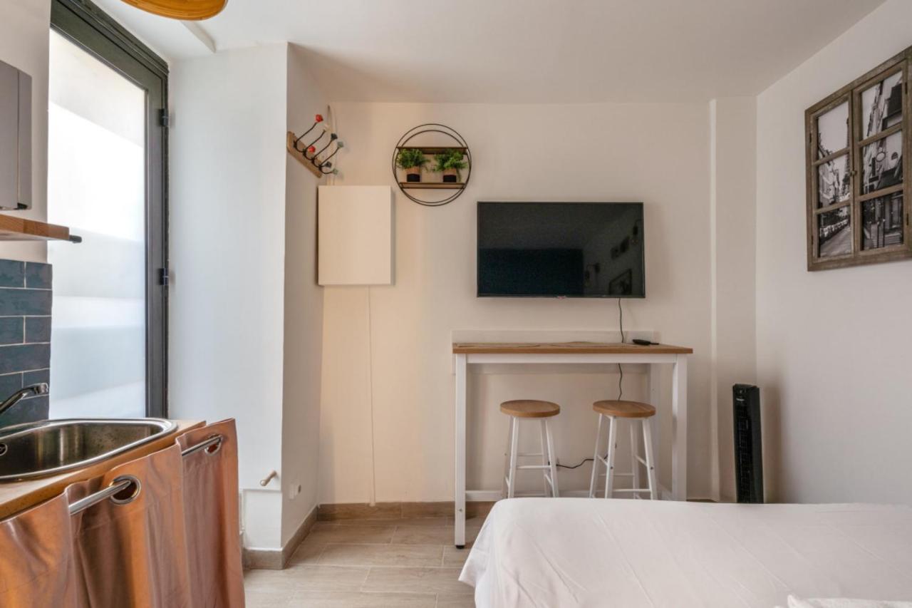 Studio In The Marais District - Paris - Welkeys Apartment Exterior foto